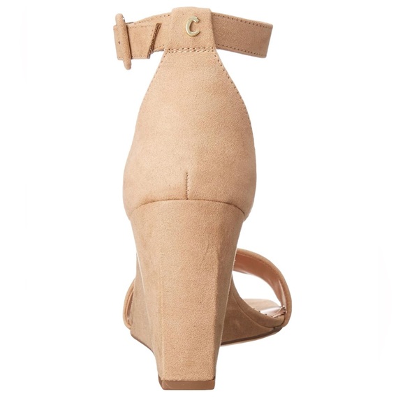 Women’s Wedge Sandals - Picture 3 of 4